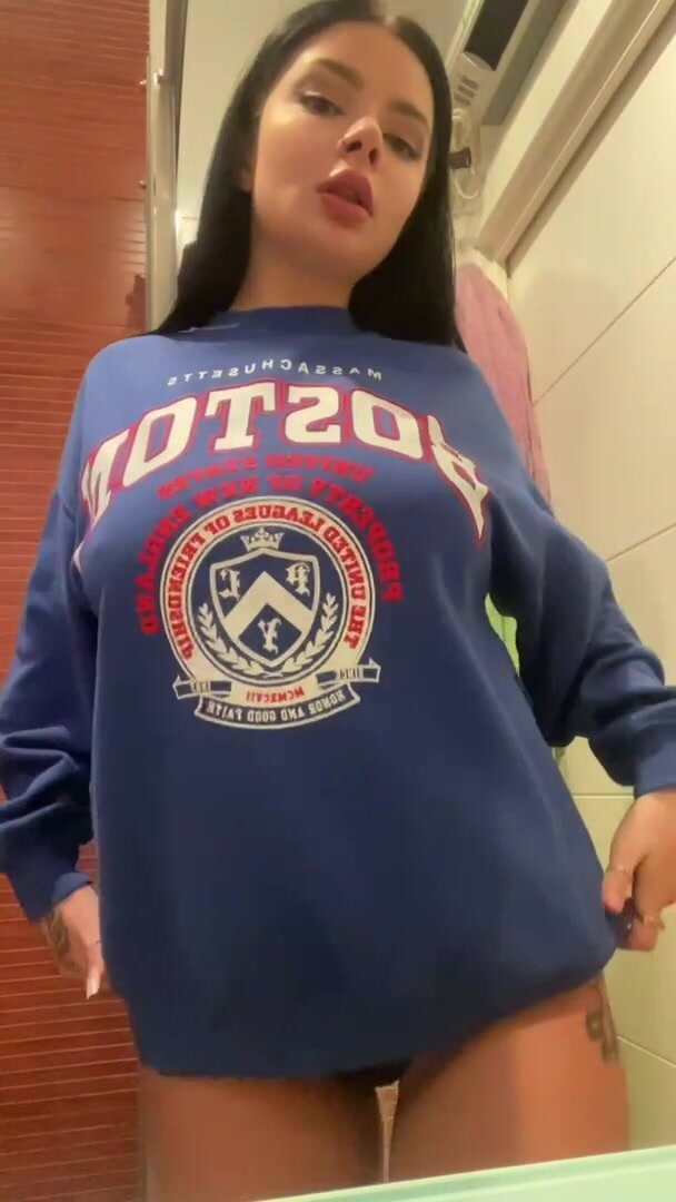 Never miss a chance to reveal at my friend's house