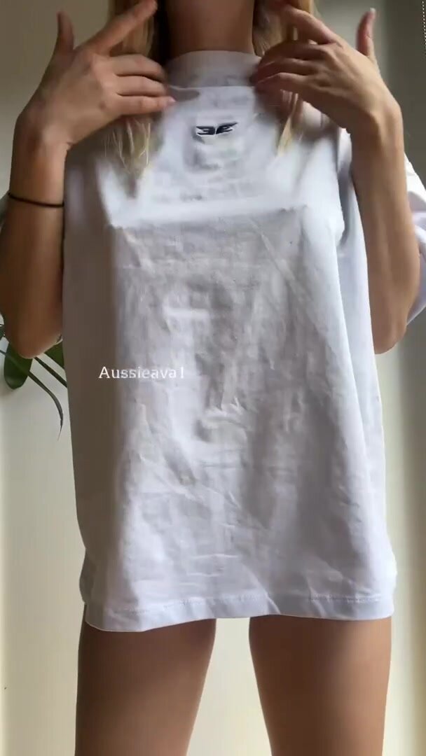 Big shirts really hide my tiny body