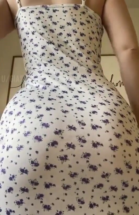 Would it look better without the thong?