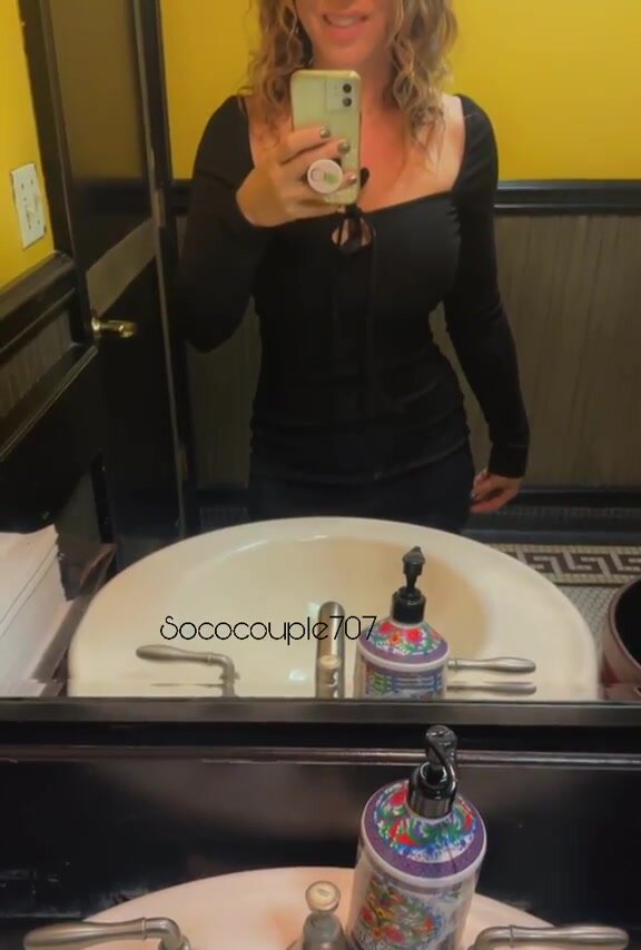 I want to be a distraction during dinner… maybe I’ll excuse myself from the bathroom and send you this ;)